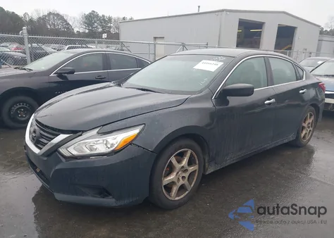 2018 Nissan Altima 2.5 S z USA, uszkodzony, nr VIN 1N4AL3AP9JC166371